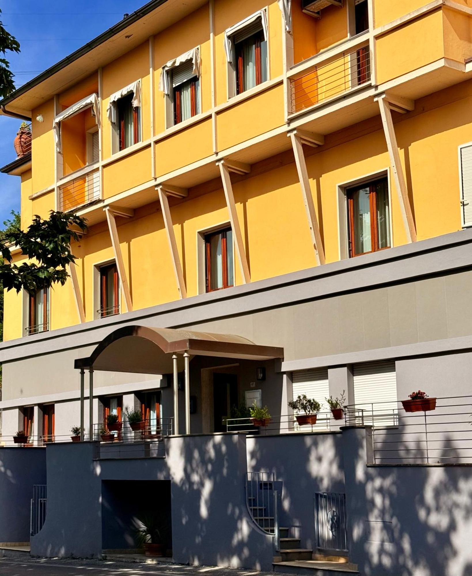 Residence Montefiore San Baronto Luaran gambar
